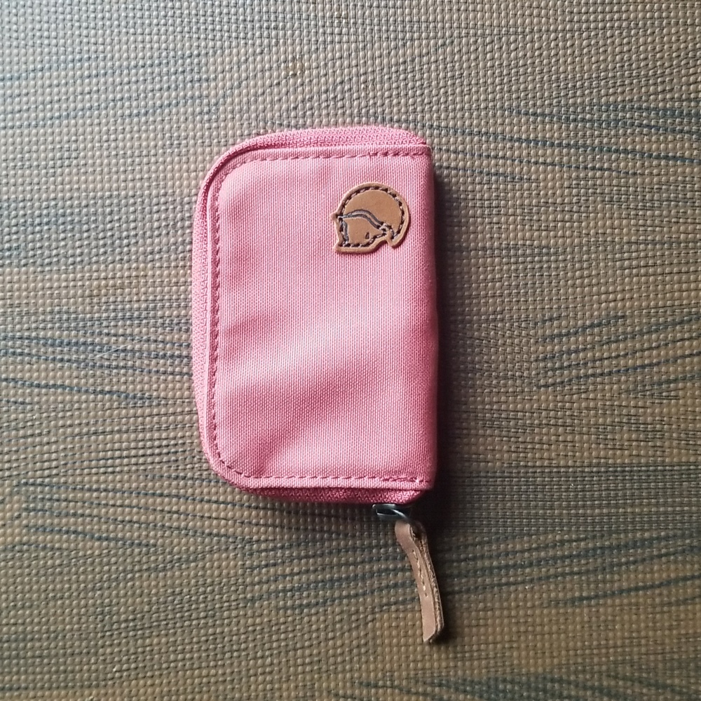 Brand New Fjallraven Zip Card Holder